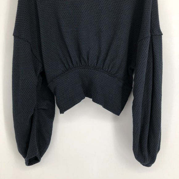 Free People Charcoal Fall For You V-Neck Long Sleeve Twist Front Cropped Tee M - Picture 12 of 15